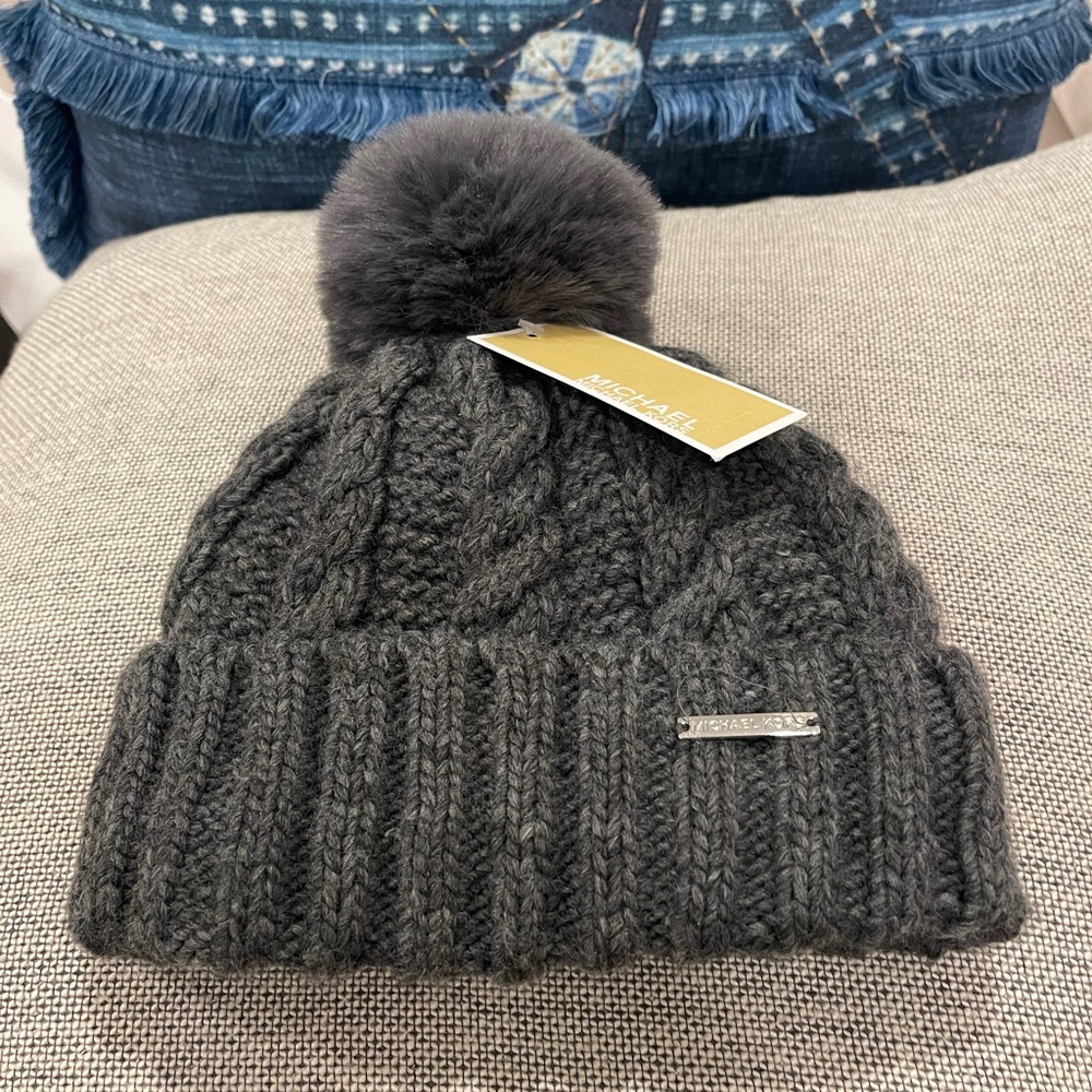 Michael Kors Women`s Cable Knit Teddy Fleece Faux Fur Pom Pom Beanie Dark Grey